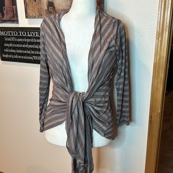 NWT versatile cardigan by Fenn Wright Manson - Picture 3 of 7
